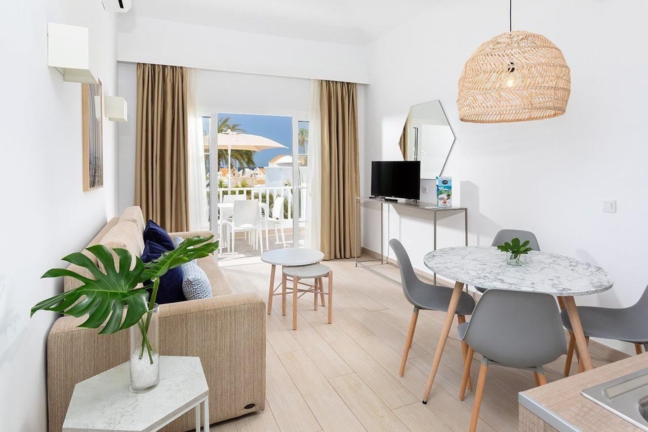 Apartahotel Lagos De Fañabé 4*