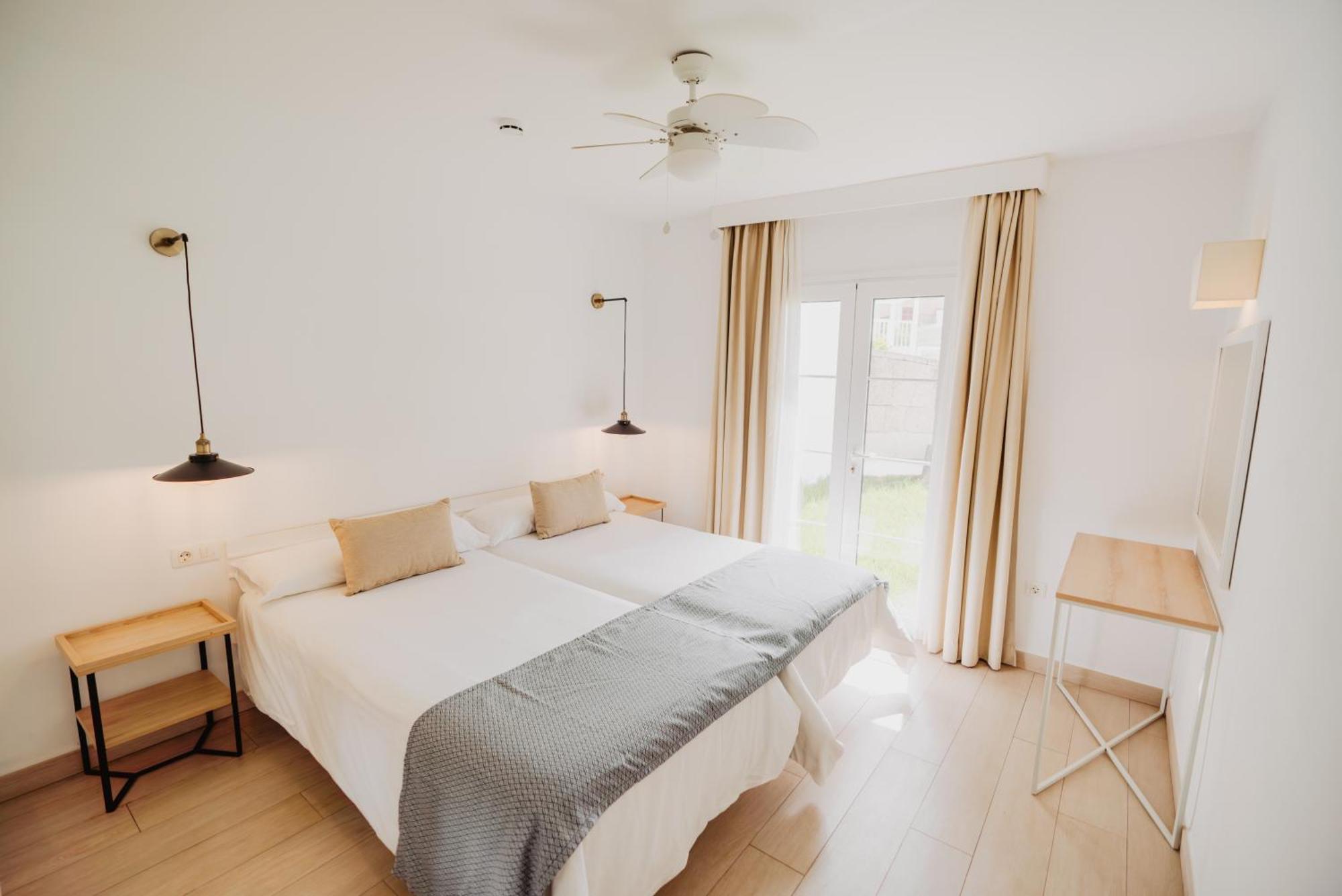 Apartahotel Lagos De Fañabé 4*